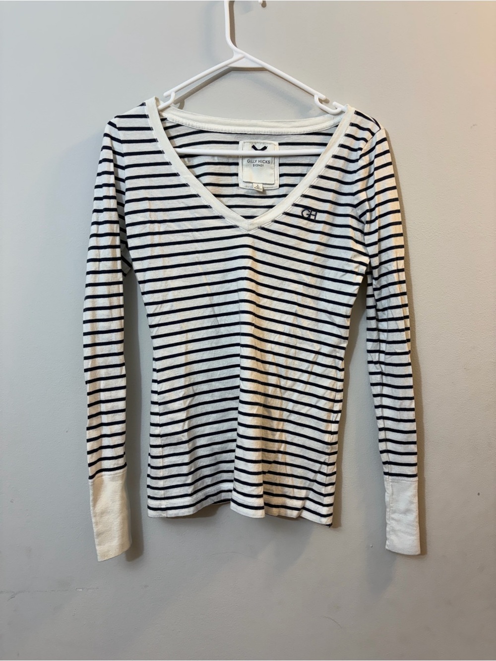 Gilly Hicks Womens Small Striped V Neck Long Sleeve Shirt Ribbed Cuffs Navy
